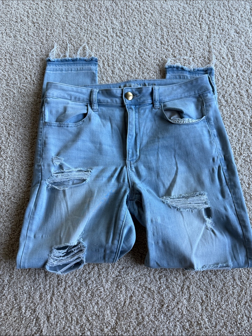 🚨Back-to-School Sale! All jeans/jean shorts $10 each or 2/$15—this weekend only🚨
